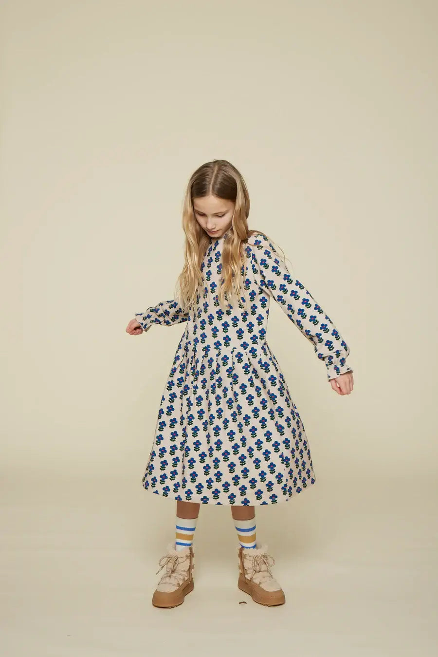 A MONDAY Rose Dress Flower print