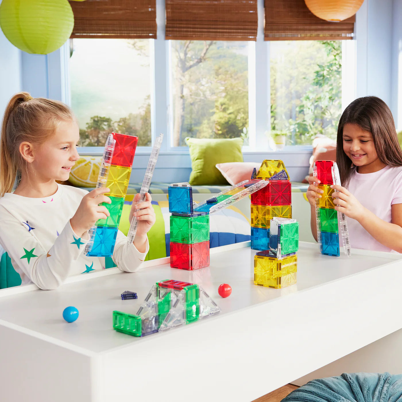 Magna-Tiles - Rail Racers Deluxe 90-Piece Set