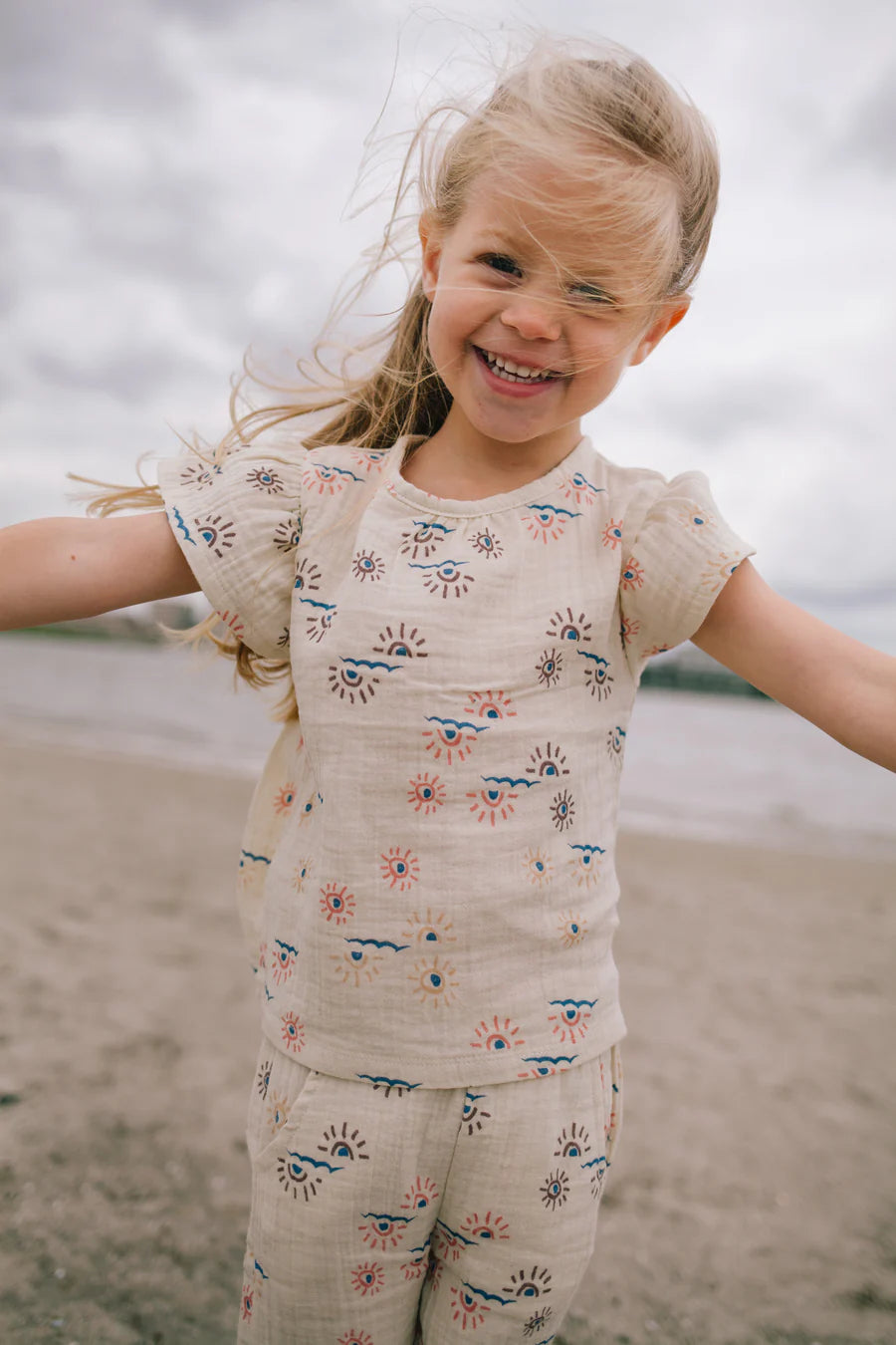 Riffle Amsterdam - Baby Broek Perry woven muslin aop sunshine