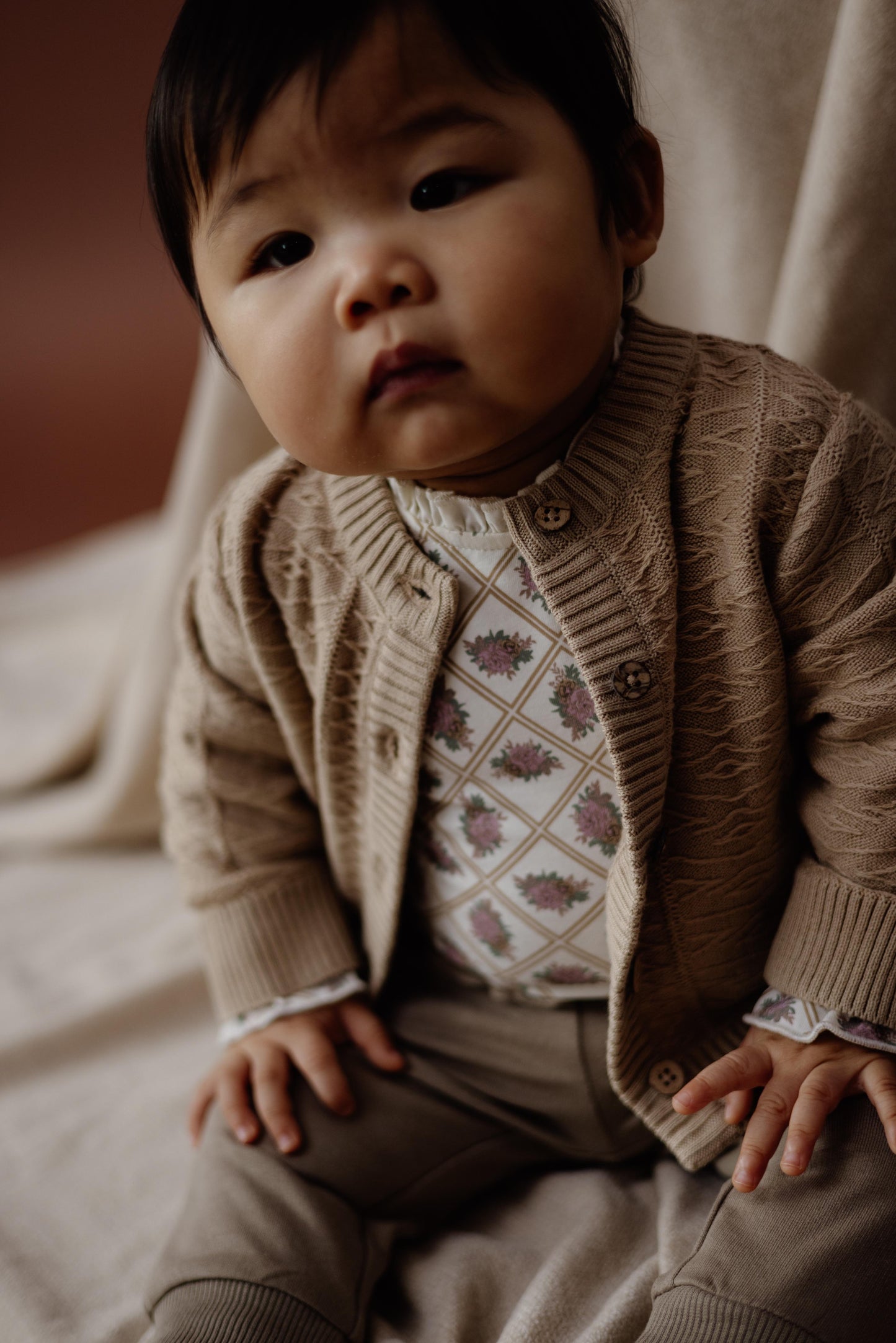 Levv - Noe Gebreid Vest Beige | Tijdloos Babyvest van 100% Katoen