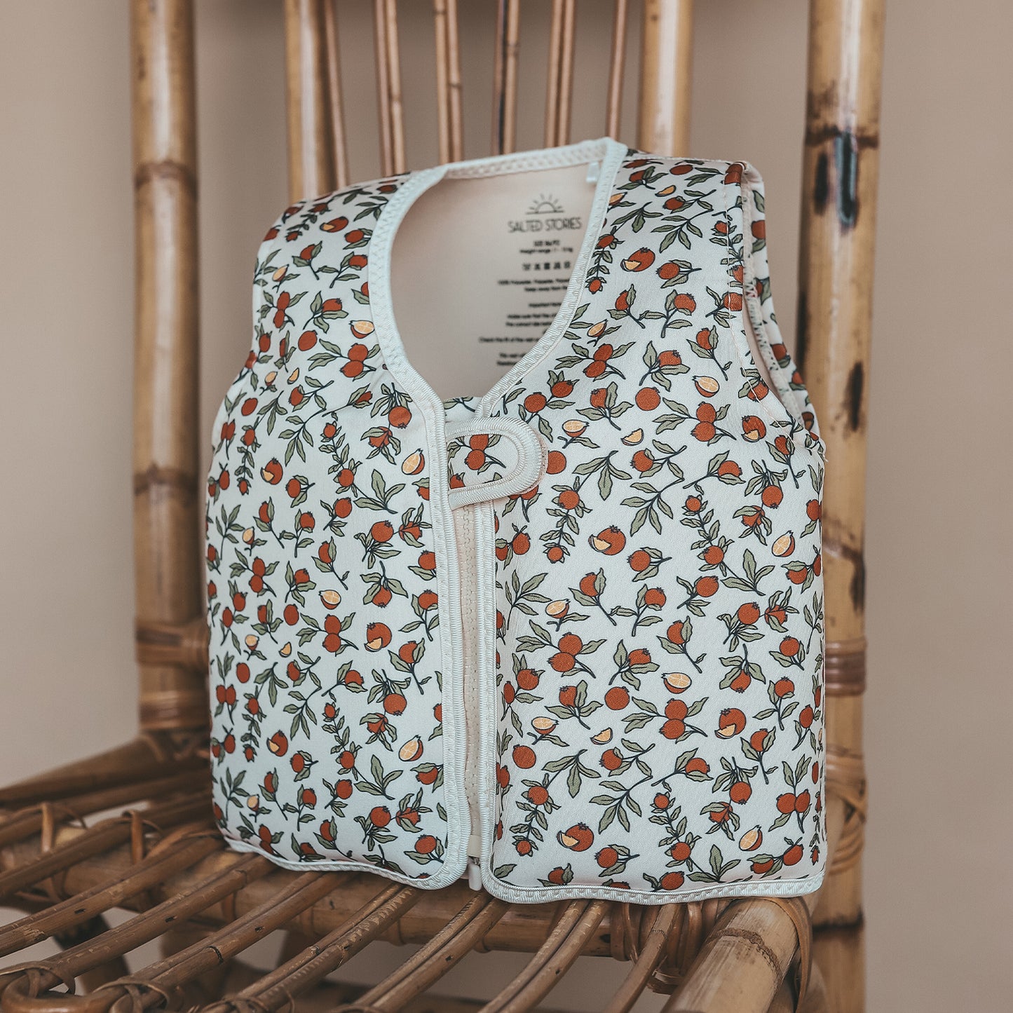 Salted Stories - Pommegranate Floating Vest – White Swan | Veilig & Stijlvol Zwemvest voor Meisjes