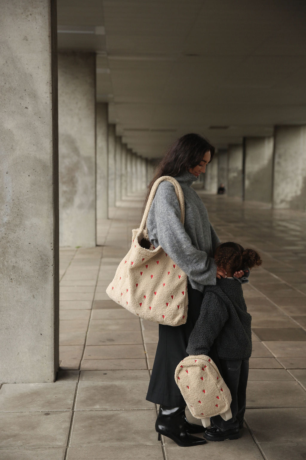 Studio Noos – Teddy Mom Bag Ecru Hearts