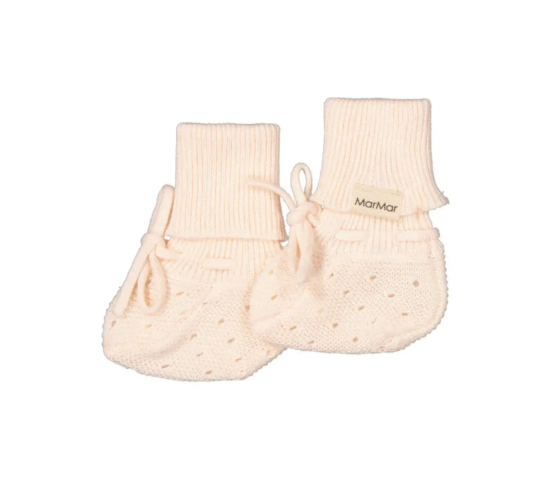 MarMar Copenhagen soft rosa knitted baby slippers with lace details to keep little feet warm, certified by OEKO-TEX®.