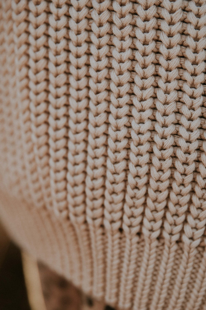 Yuki - Chunky Knitted Sweater Moon