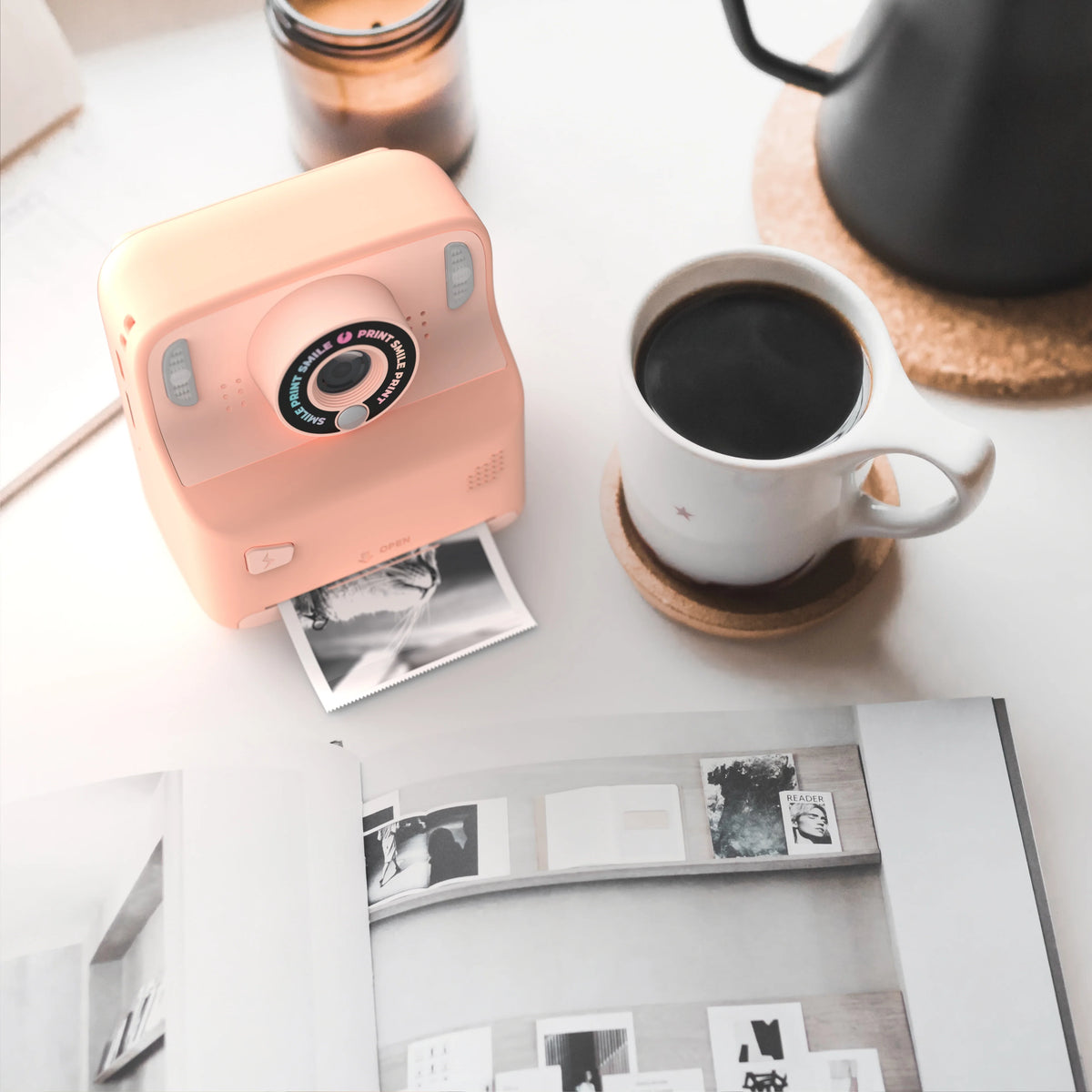 MOB Paris - PixiSmiley Camera | Pink