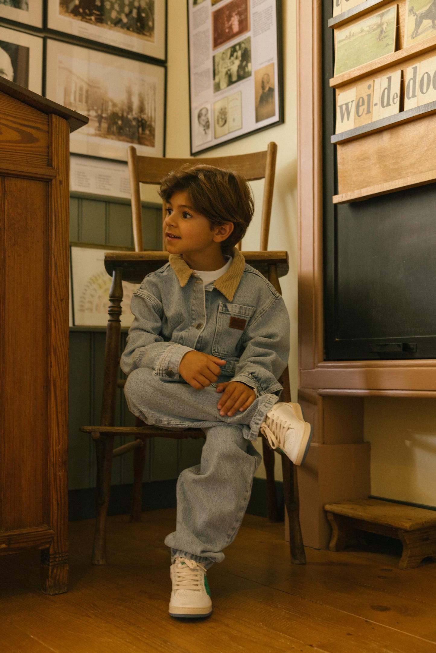 Charlie Petite - Perry Jeans Snow Blue