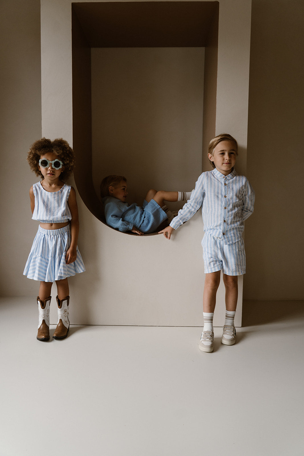 Navy Natural – Niels Short Blue Mousseline