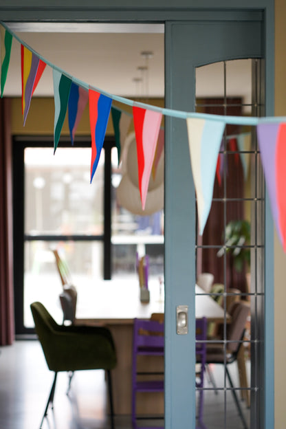 Engel. – Slingers | Circus Large