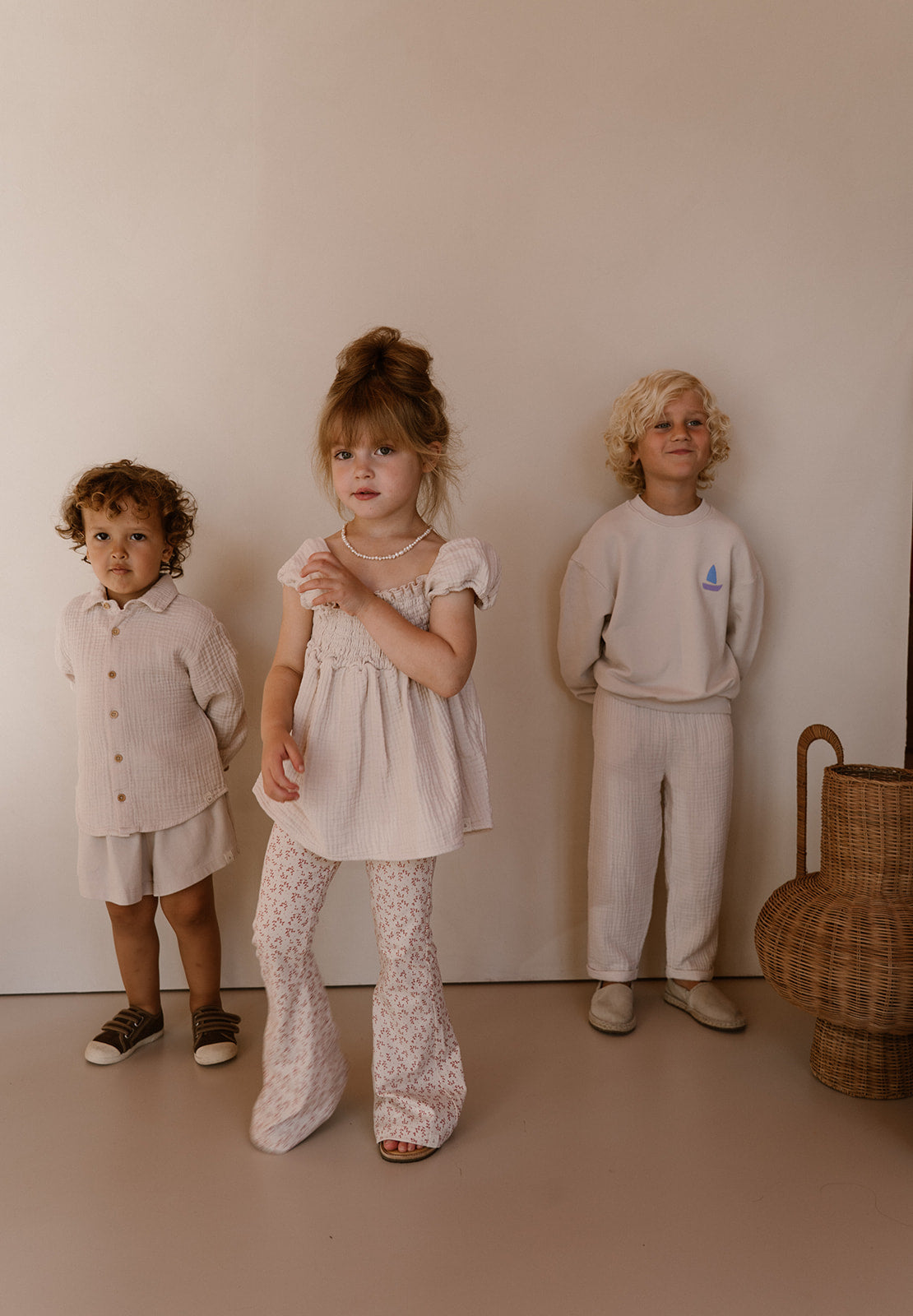 Navy Natural – Niels Short Almond Mousseline