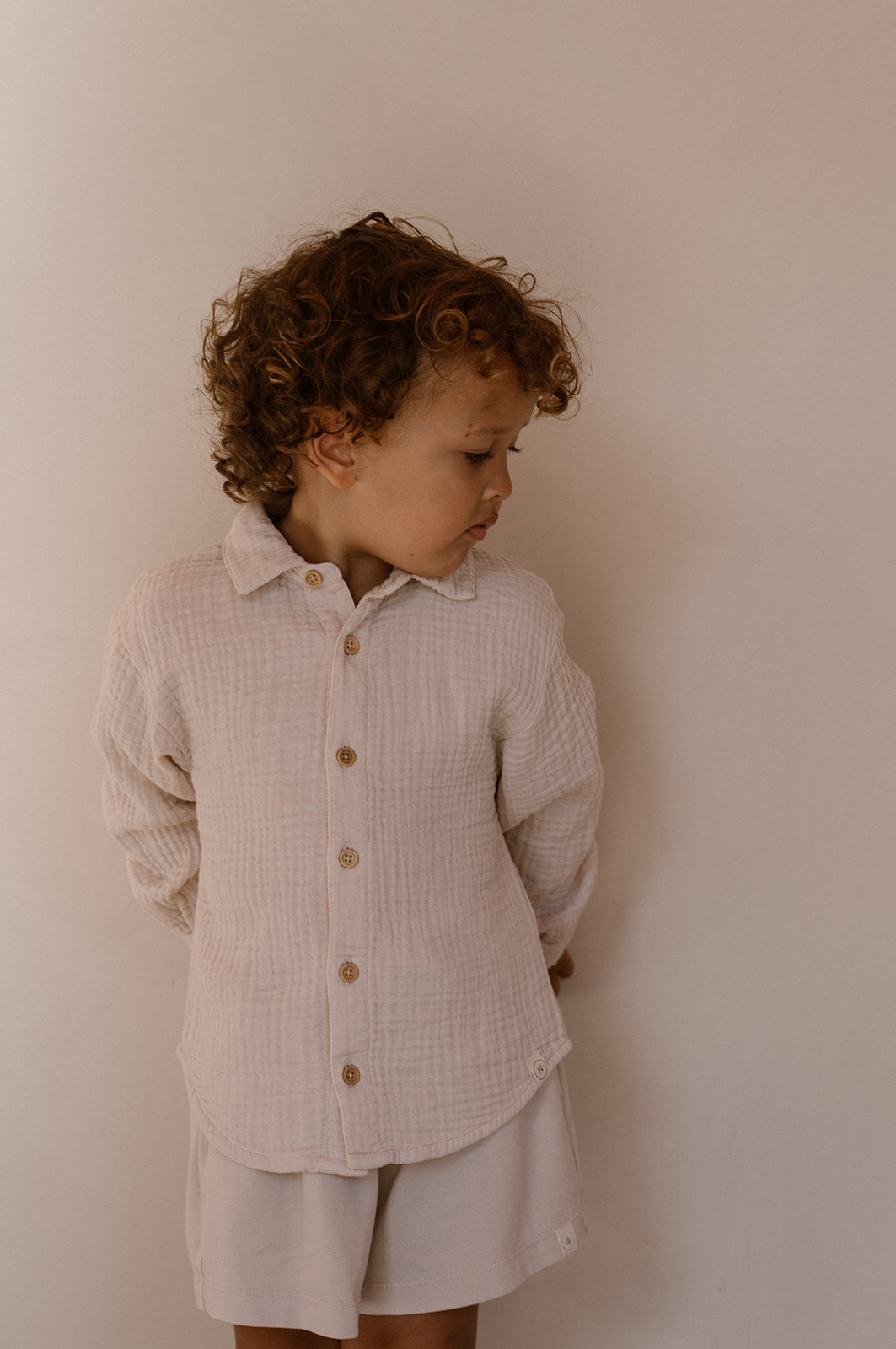 Navy Natural – Niels Short Almond Mousseline