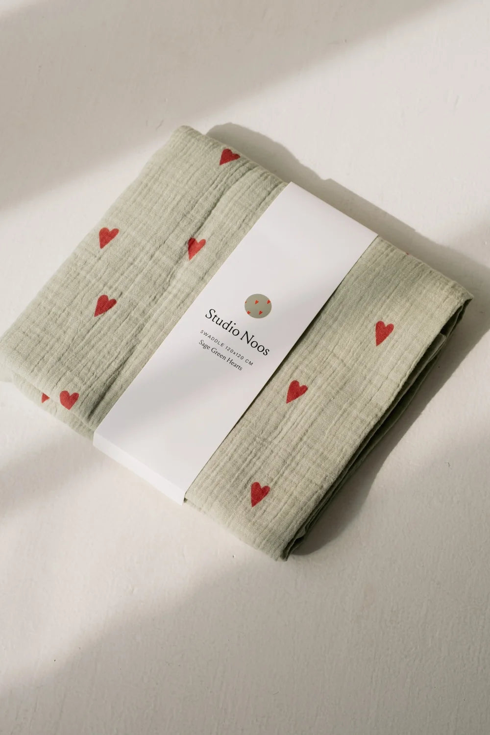 Studio Noos – Sage Green Hearts Hydrofiele Doek | Medium 70×70 cm