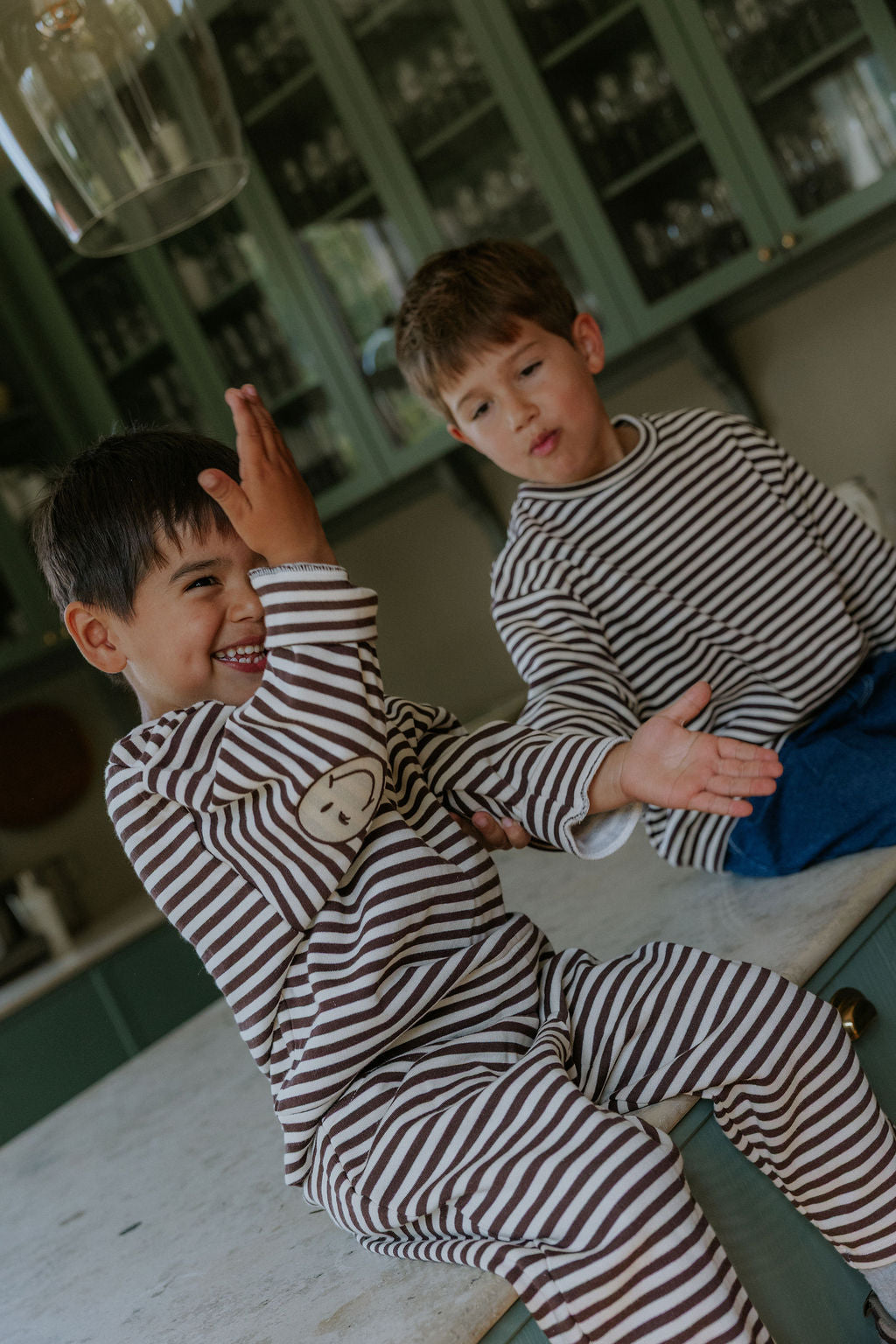 Fliink - Alvin LS Stripe Sweatshirt | Coffee Bean / Sandshell