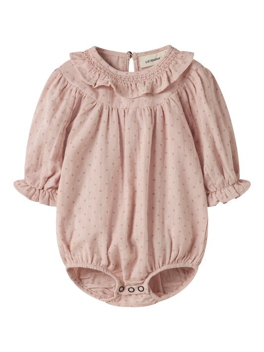 Lil' Atelier - Baby Romper NBFDEMBE LS Loose Romber | Peach Whip