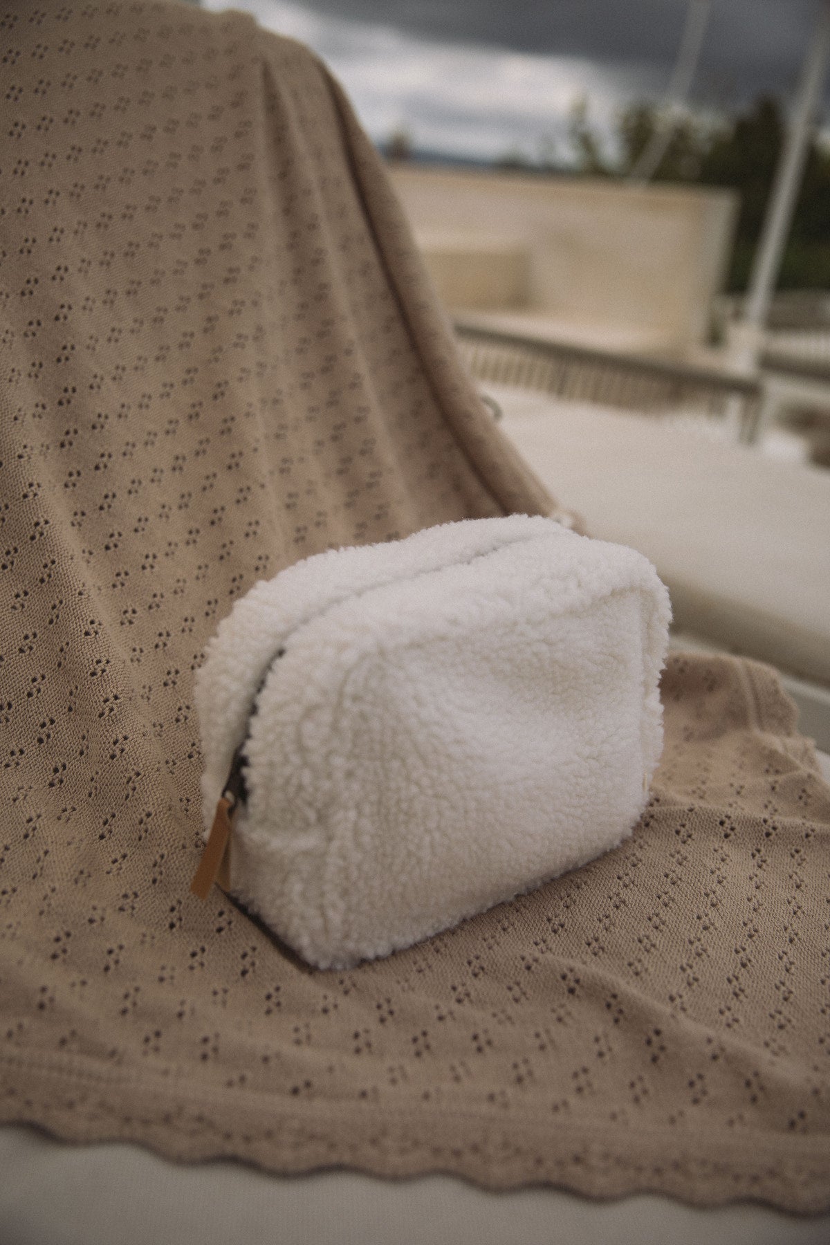 Lil’ Atelier -Etui Sherpa Toiletry Bag | Coconut Milk