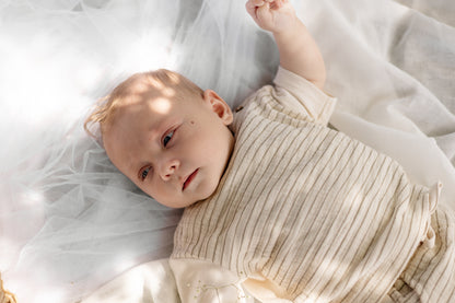 Levv - Newborn T-Shirt AOP Taupe Cream Martin