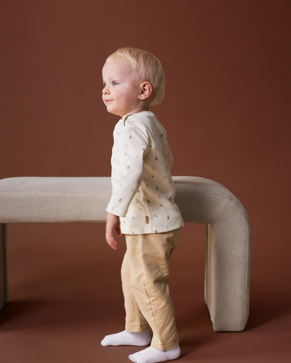Levv  - Nate Baby Longsleeve AOP Sand Sketch | Biologisch Katoenen Longsleeve met Zachte Print