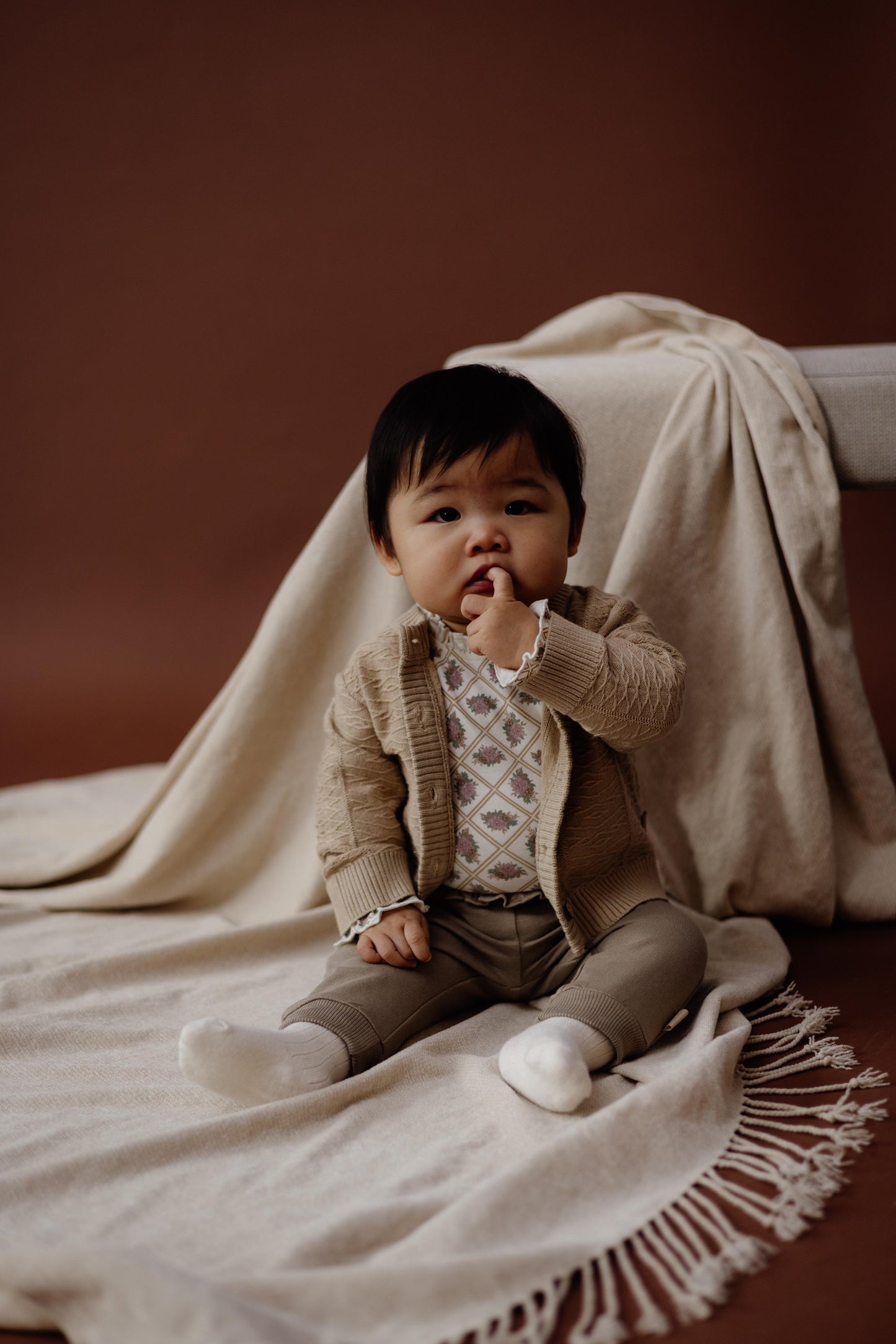 Levv  - Noe Gebreid Vest Beige | Tijdloos Babyvest van 100% Katoen