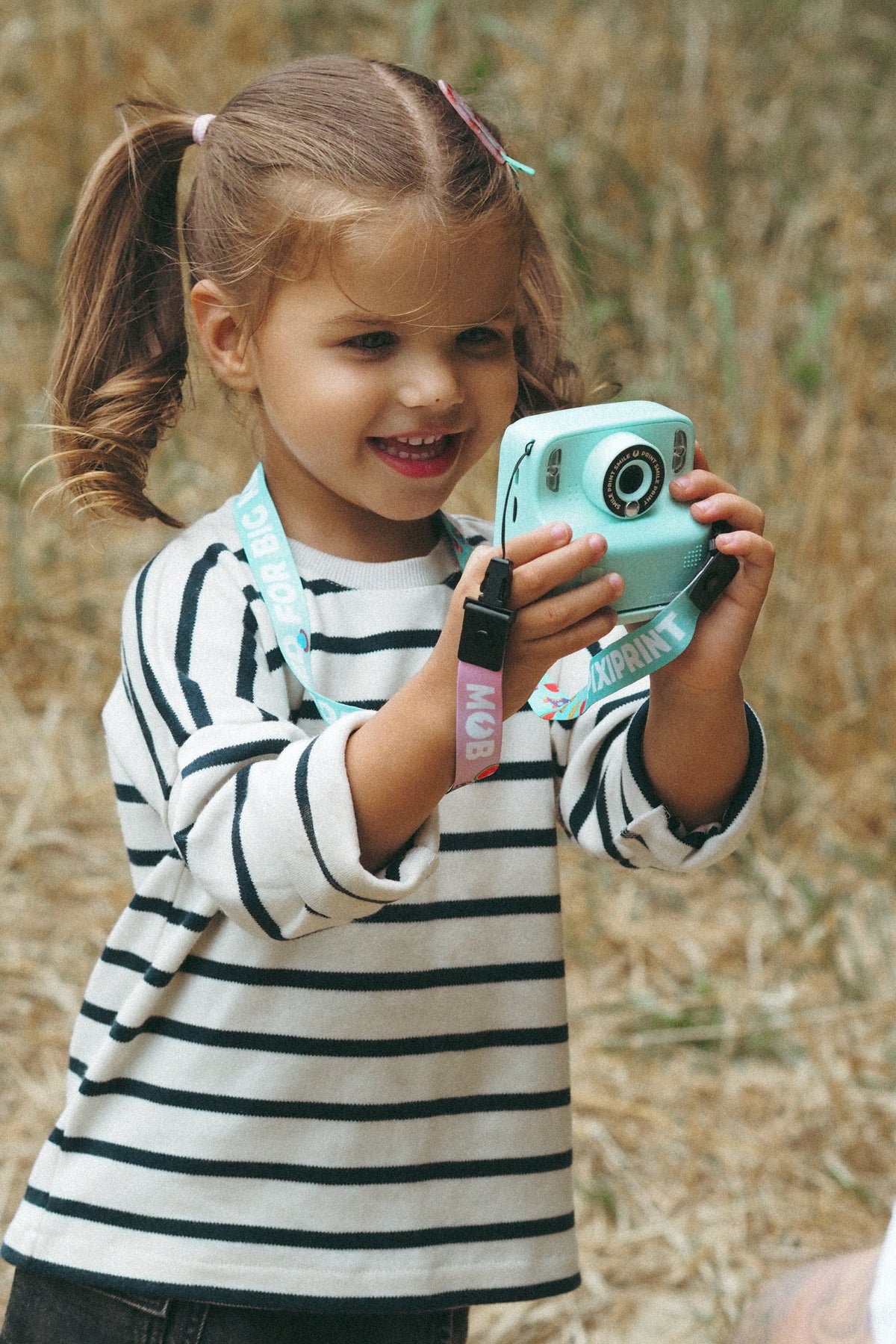 MOB Paris - PixiSmiley Camera | Blue