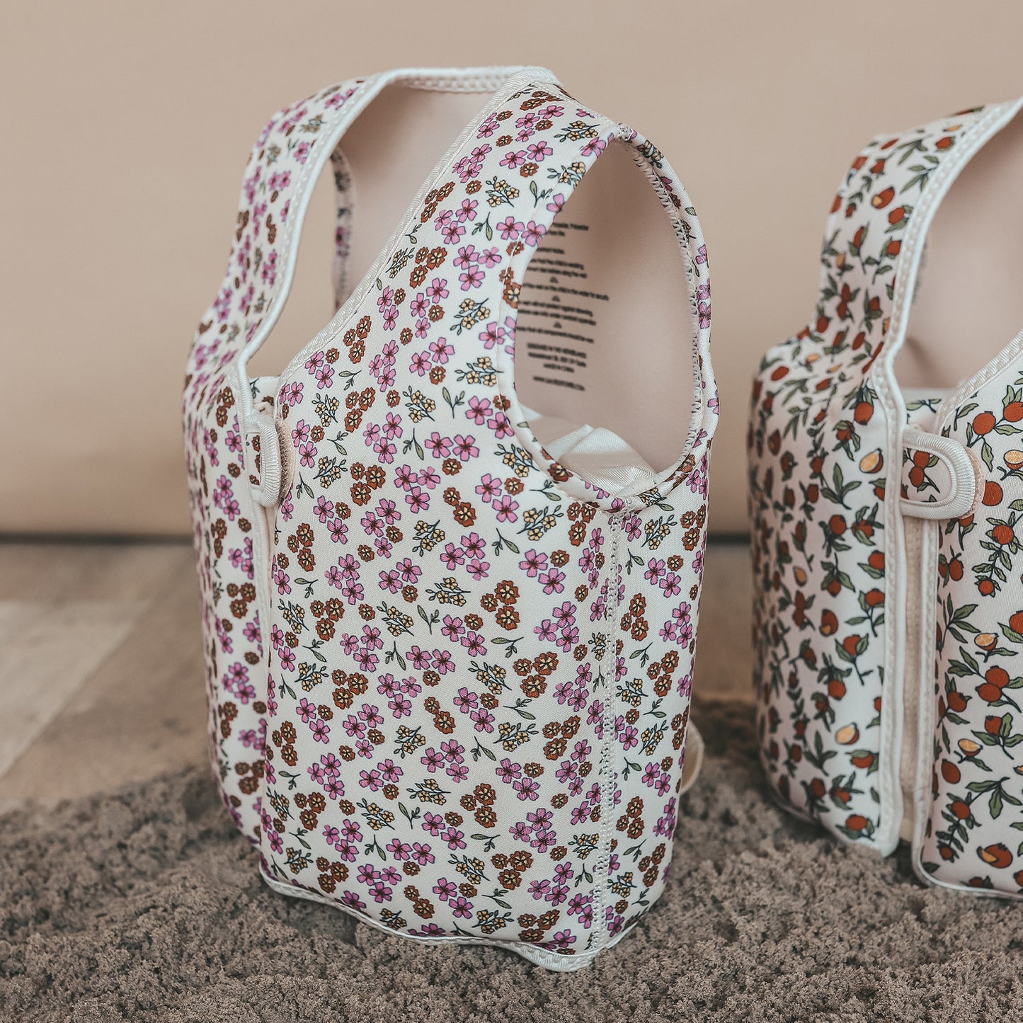 Salted Stories - Sparkly Flowers Floating Vest – White Swan | Veilig & Stijlvol Zwemvest voor Meisjes