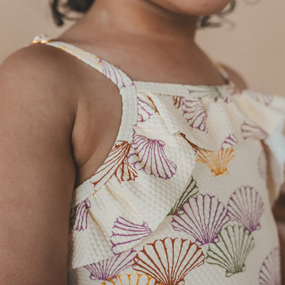 Salted Stories - Shells Swimsuit – Multicolor | Comfortabel & Speels Meisjes Badpak met Honeycomb‑Structuur