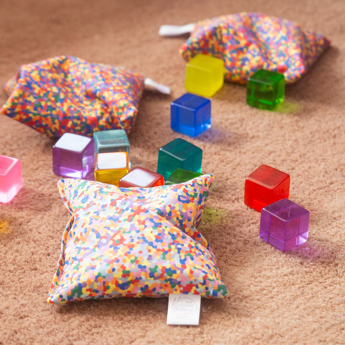 Little Botanic Label - Sensorisch Pittenzakje | Super Confetti