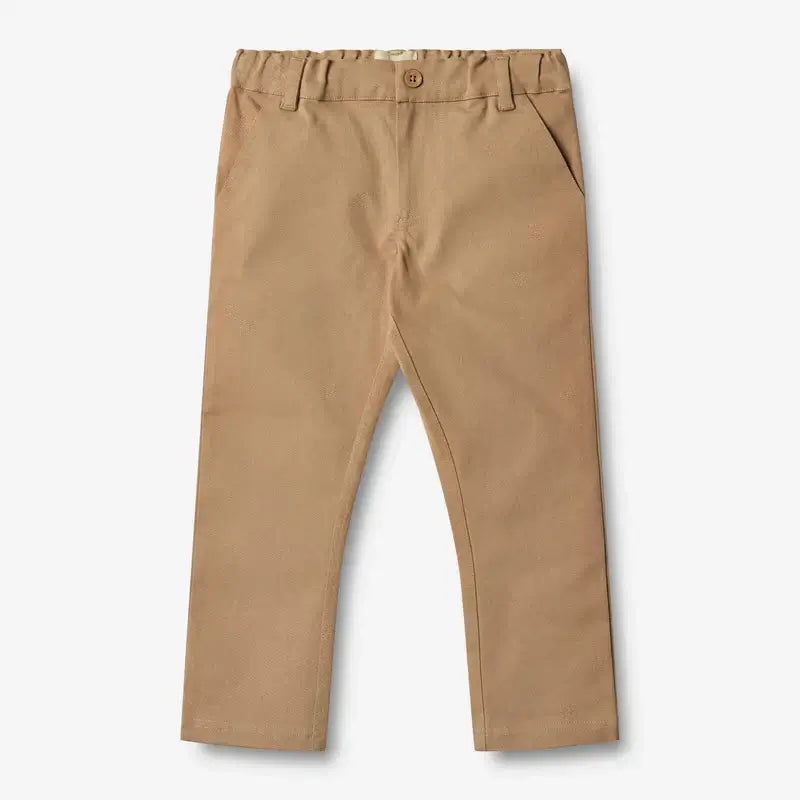 Wheat Jongens Broek Hugo in cappuccino, biokatoenen keperstof, met schuine zijzakken en verstelbare taille.