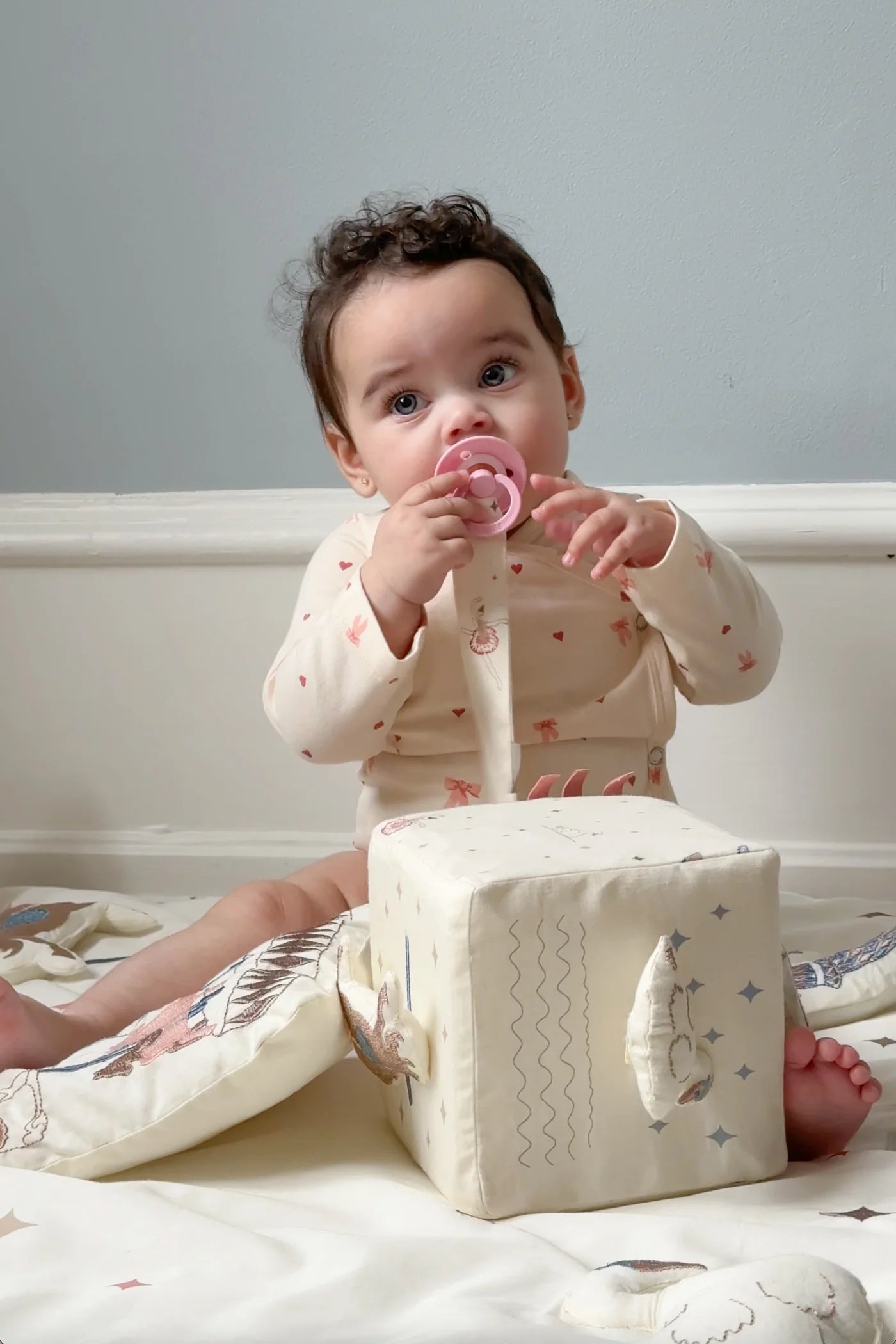 Cam Cam Copenhagen - Activity Cube OCS Carousel