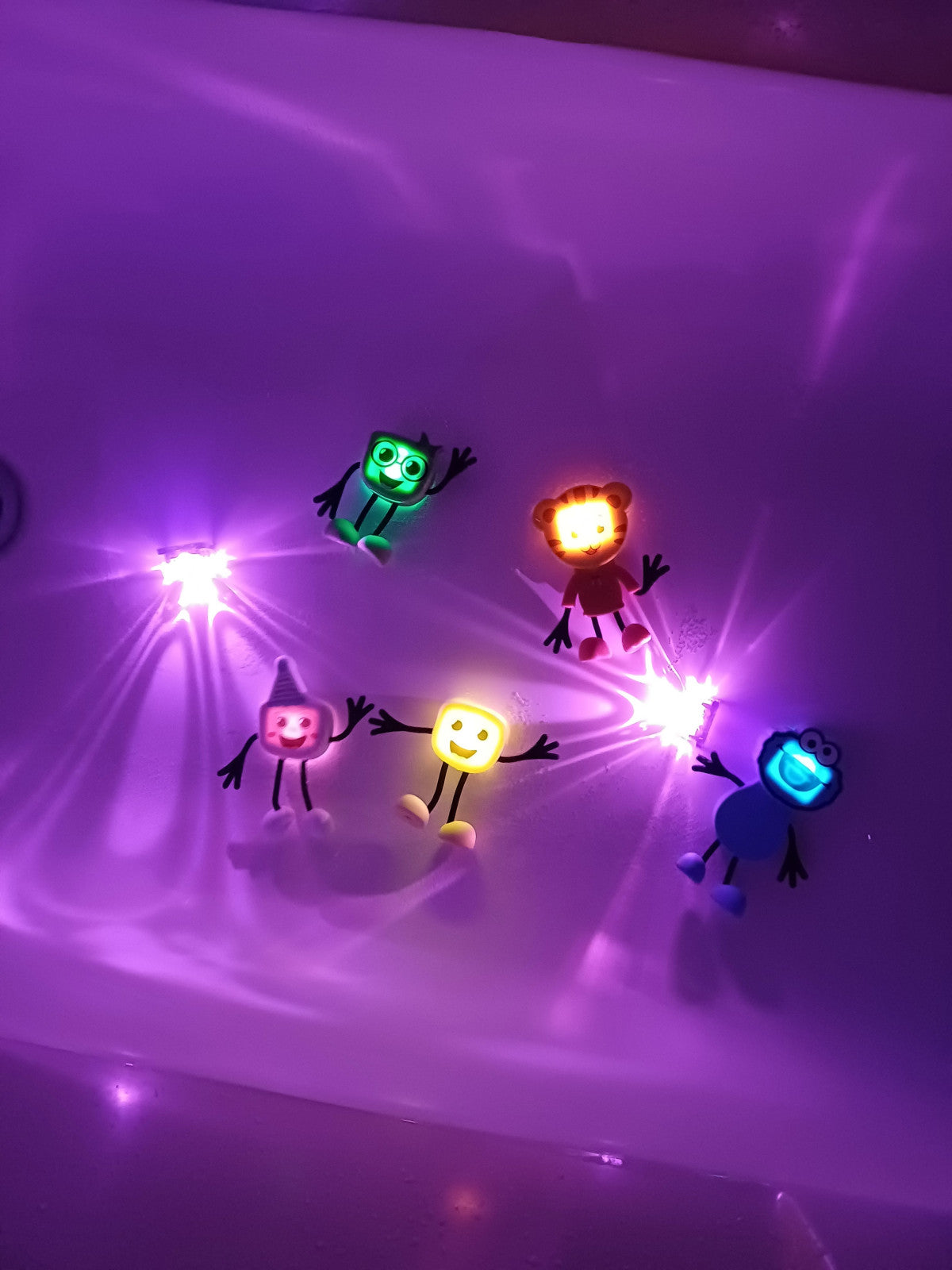 Glo Pals - Party Pal Character (lichtgevend badspeelgoed)