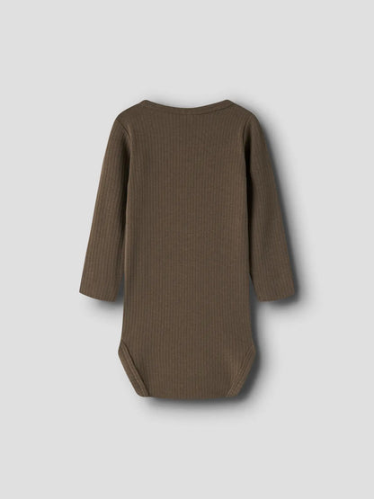 Lil' Atelier - Rib Baby Romper Bruin | Biologisch Katoen & TENCEL™